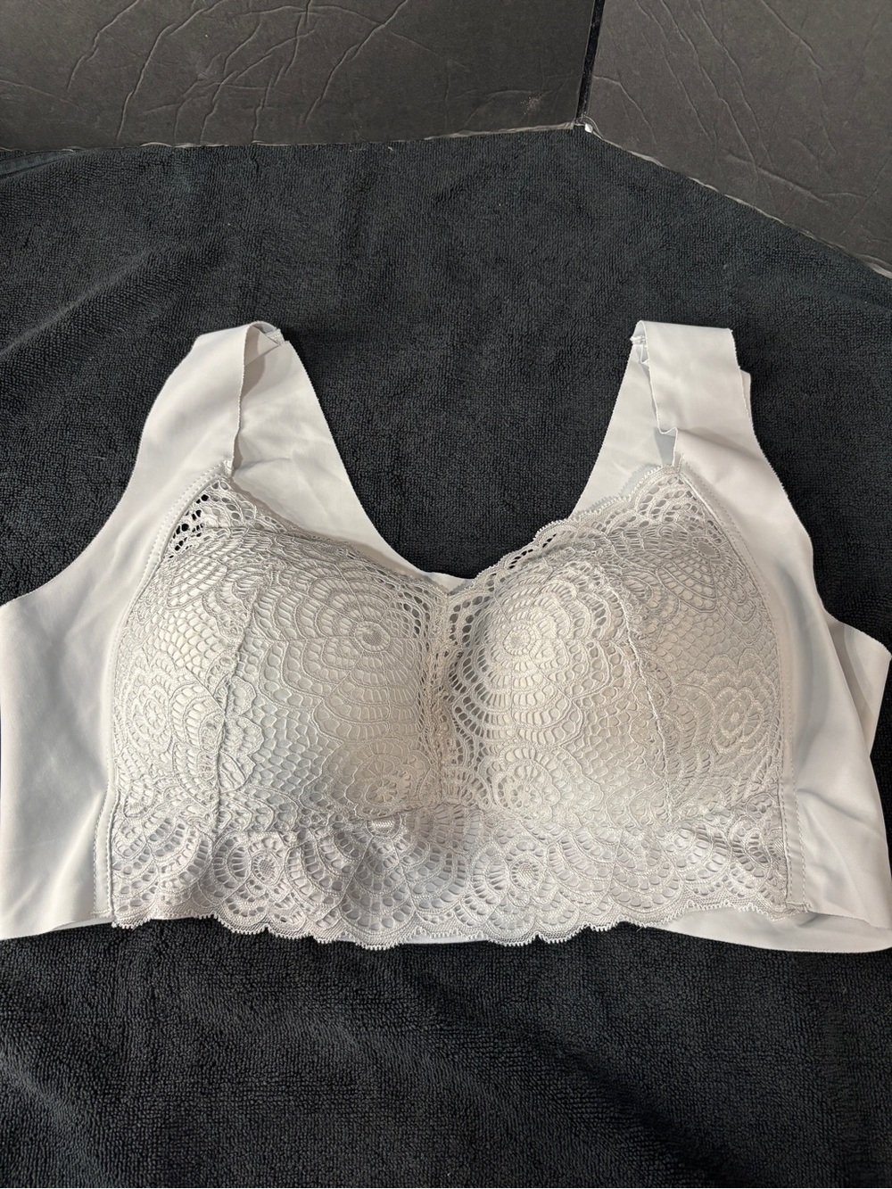Lace Comfort Wireless Bralette in Grey Like New Size 44